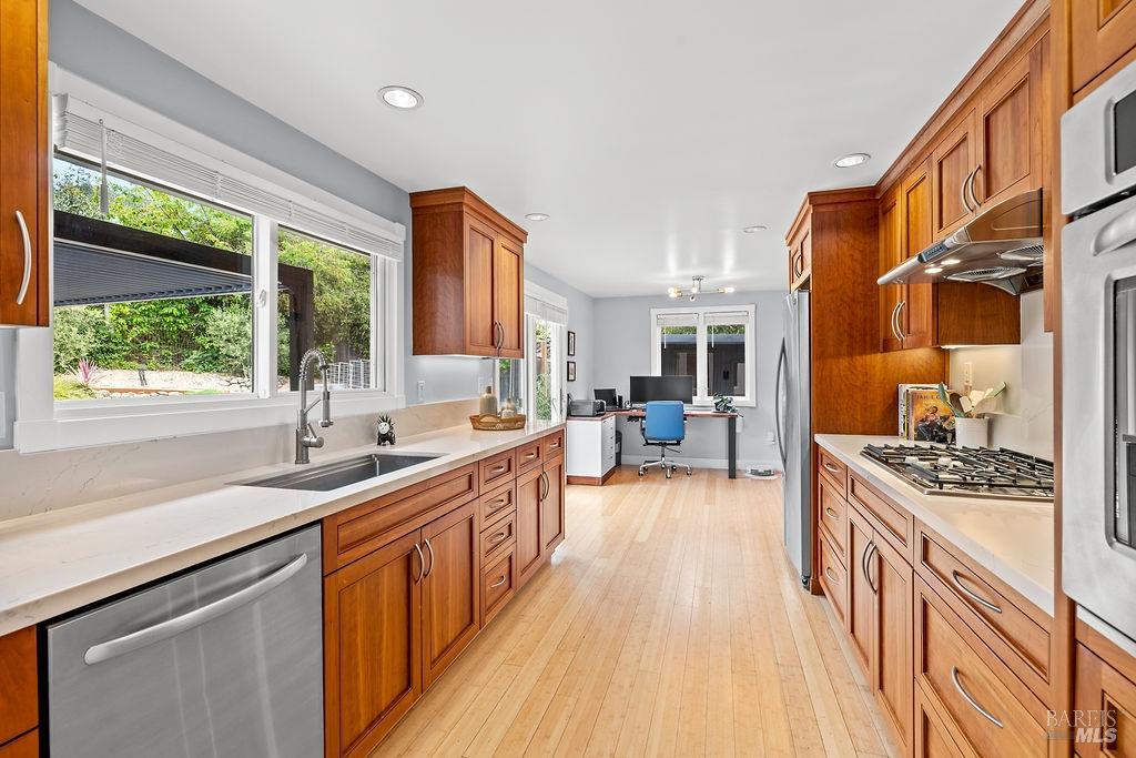 429 Oak Brook Lane