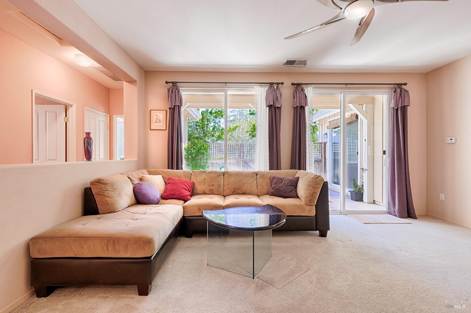 9037 Oak Trail Cir