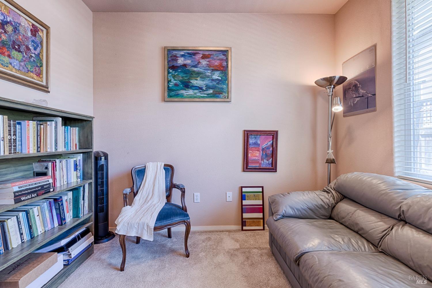 9037 Oak Trail Cir