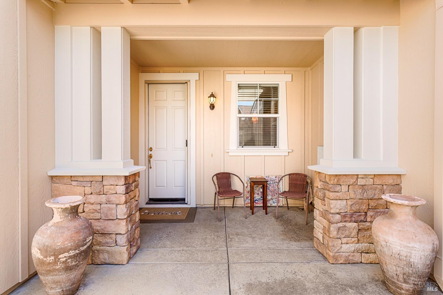 9037 Oak Trail Cir