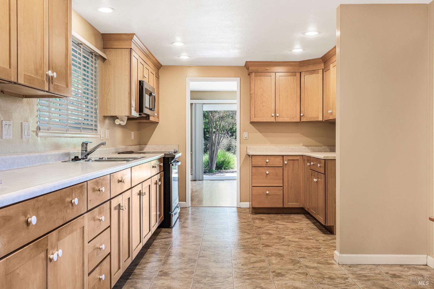 160 Oak Shadow Drive