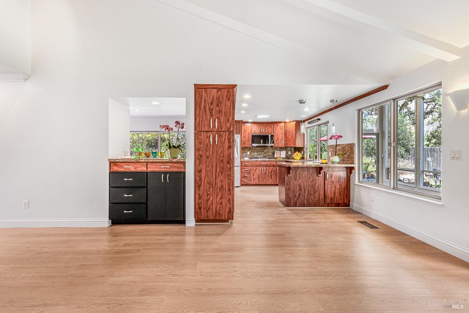 8862 Oak Trail Place