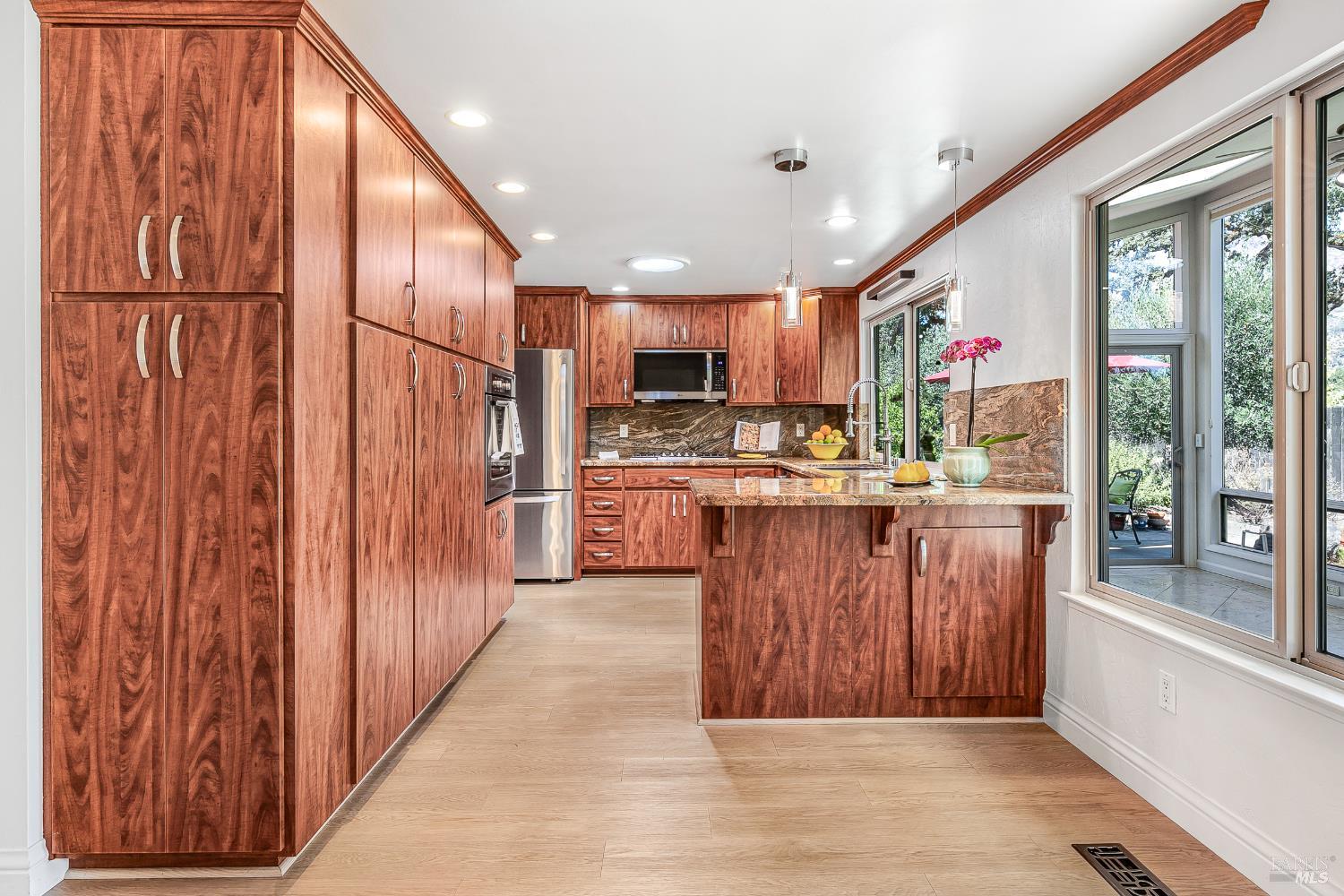 8862 Oak Trail Place