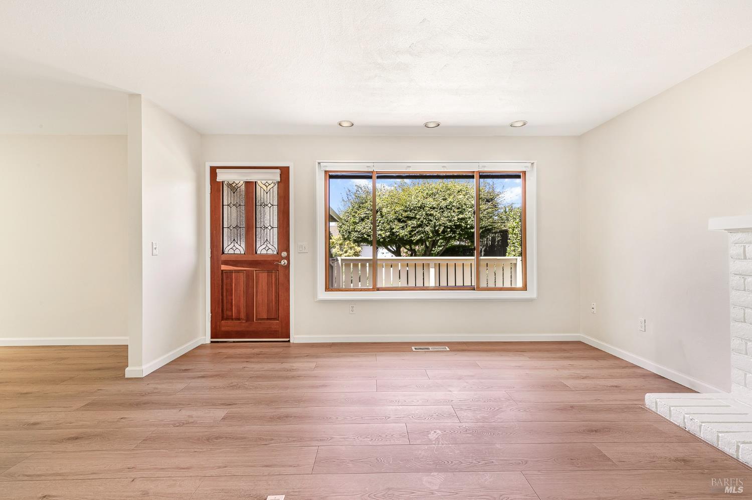 8850 Oak Trail Drive