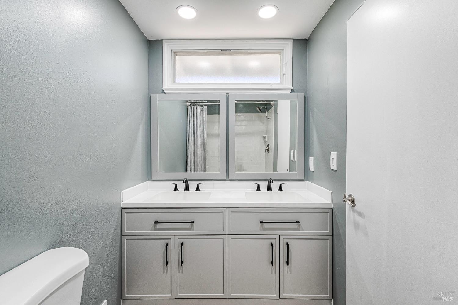 351 Mockingbird Circle