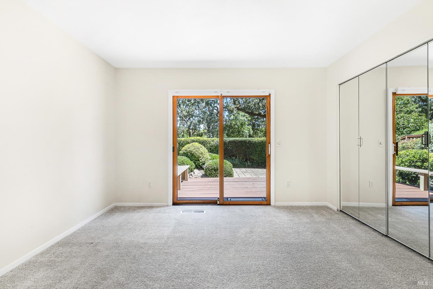 8850 Oak Trail Drive