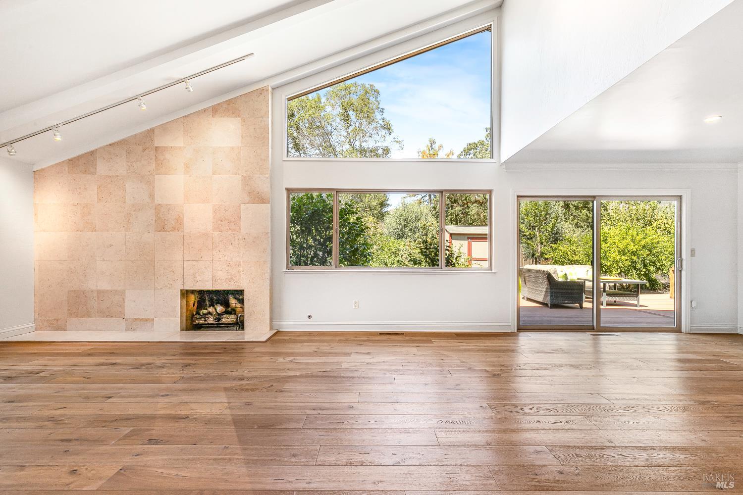 8862 Oak Trail Place