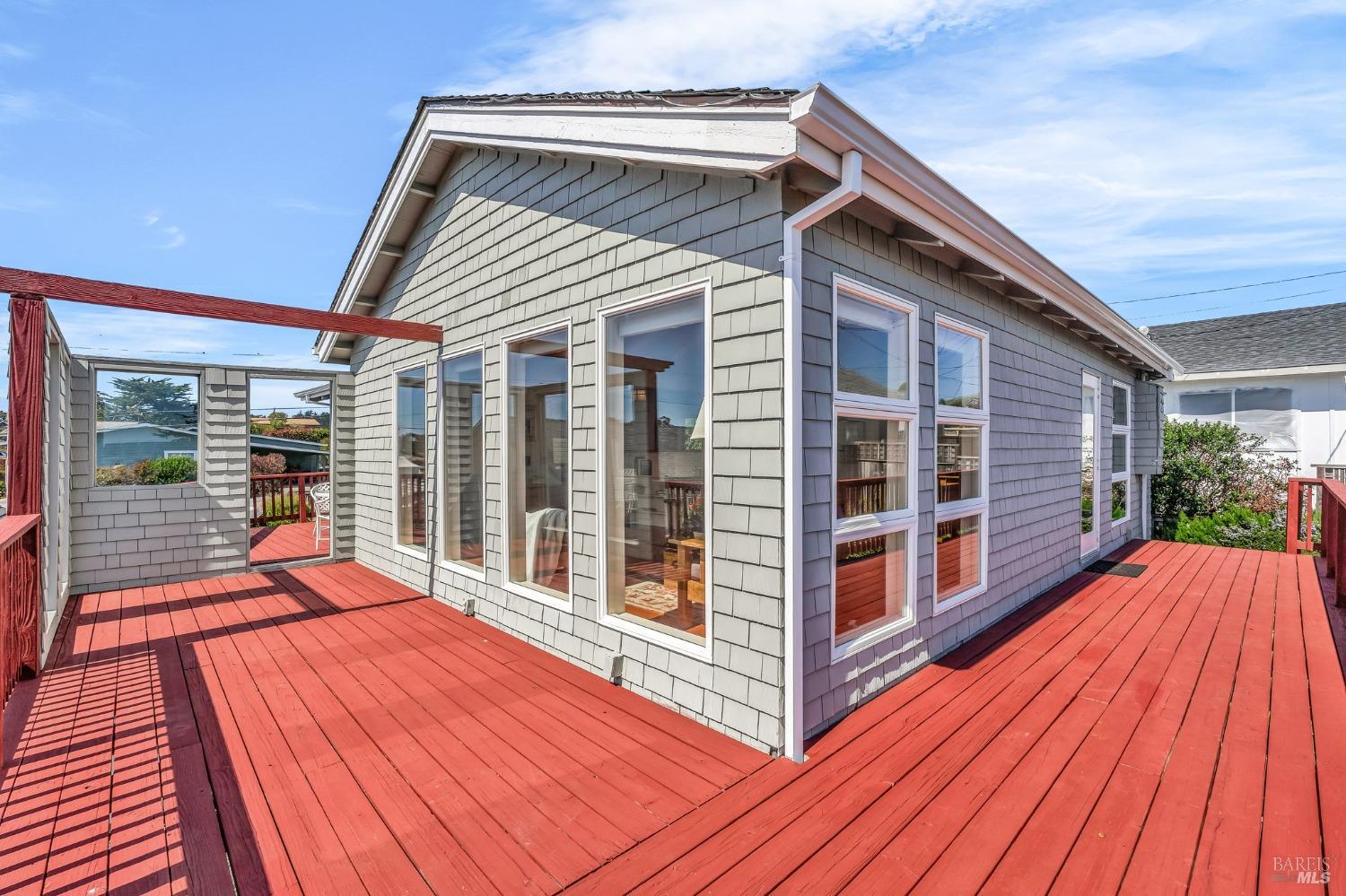 320 Taylor St. in Bodega Bay