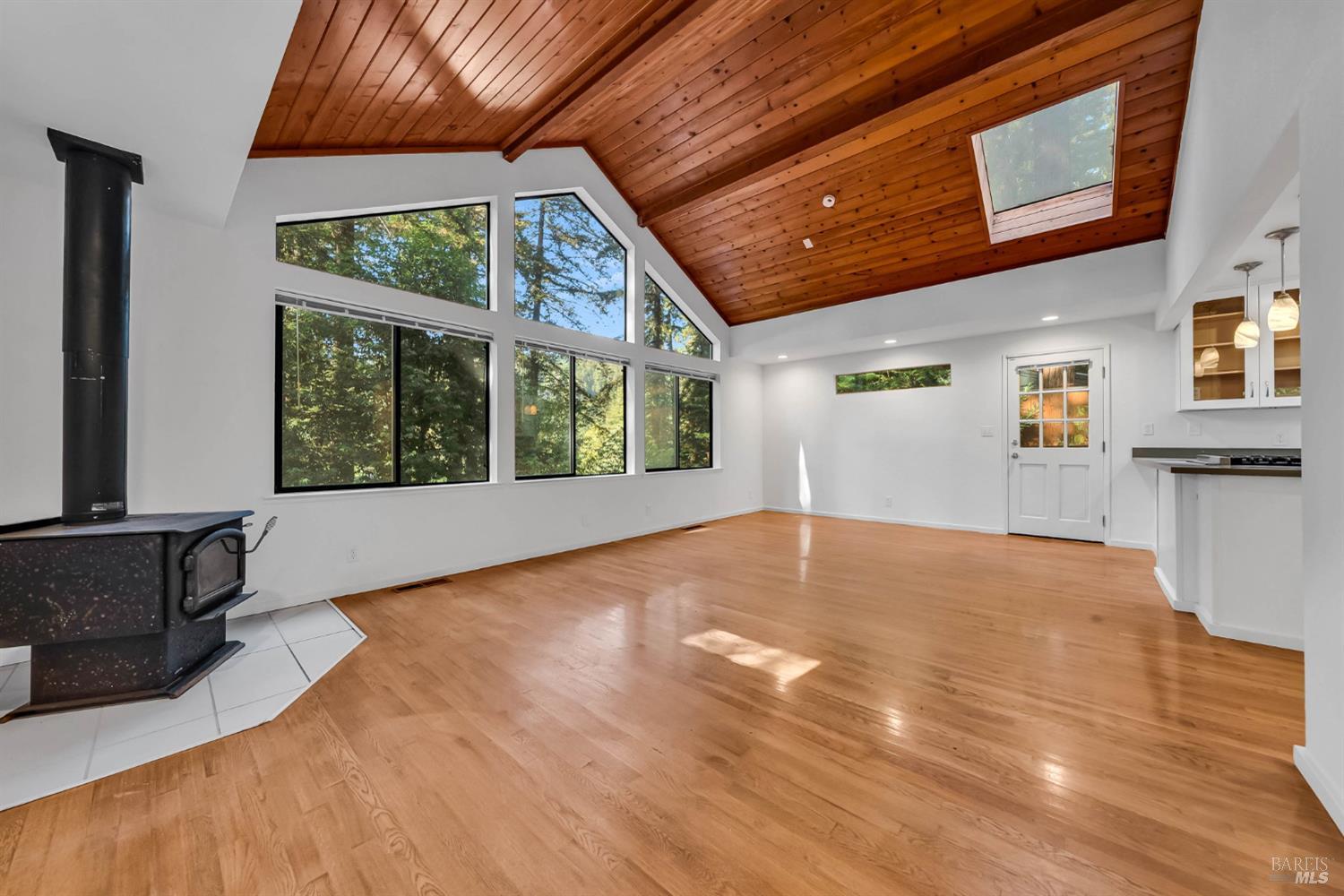 10864 Ogburn Ln.  in Forestville