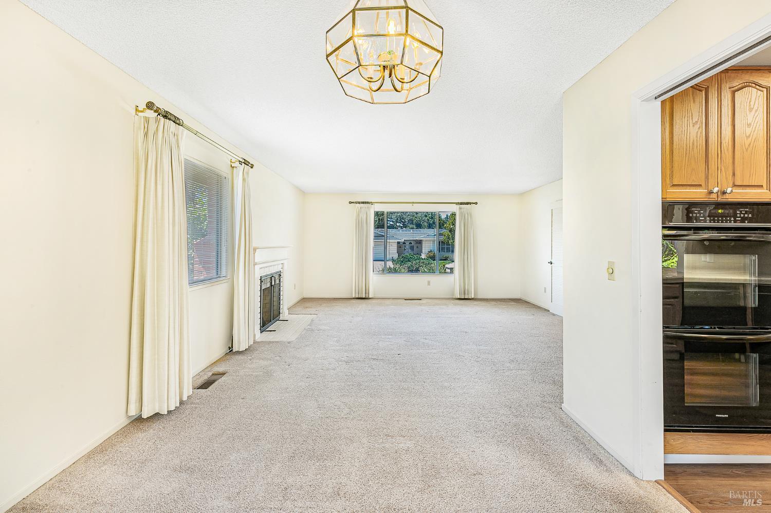 138 Oak Shadow Drive