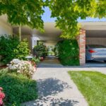 312 Oak Leaf Circle