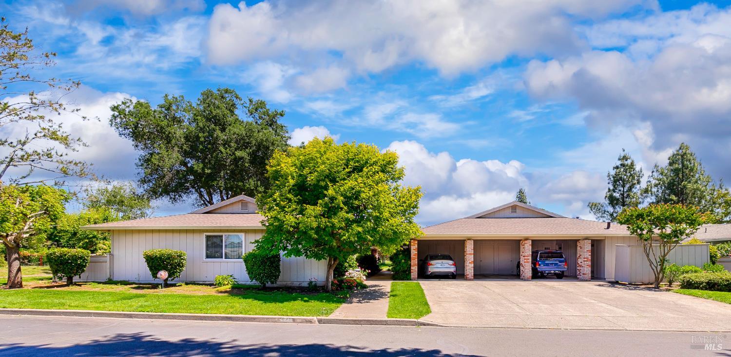 312 Oak Leaf Circle
