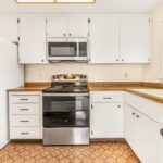 312 Oak Leaf Circle