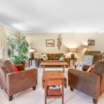 113 Valley Oaks Drive