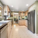 113 Valley Oaks Drive
