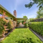 113 Valley Oaks Drive