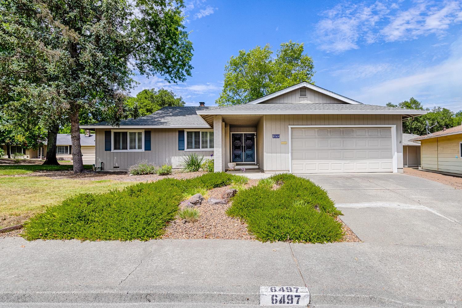 6497 Meadowridge Dr